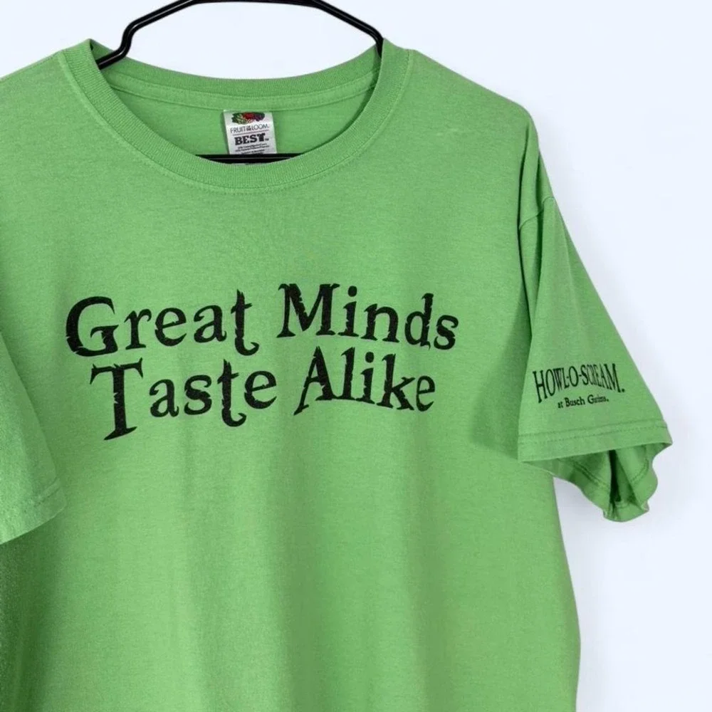 Fruit of the Loom Staff T Shirt Green Great Minds Taste Alike HowlOScream Large - Picture 2 of 5
